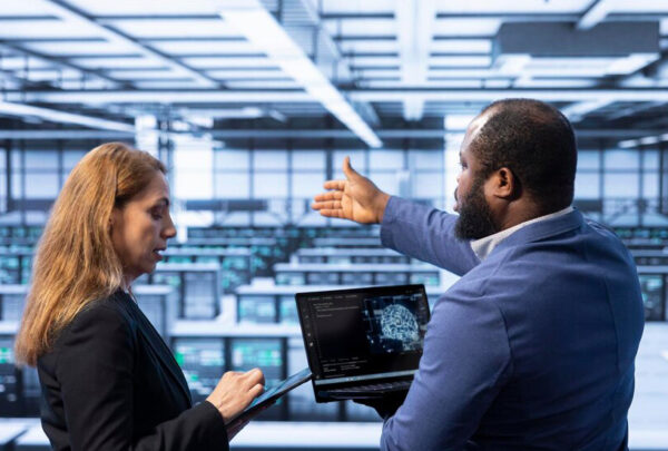 team-technicians-data-center-using-laptop1 team-technicians-data-center-using-laptop1